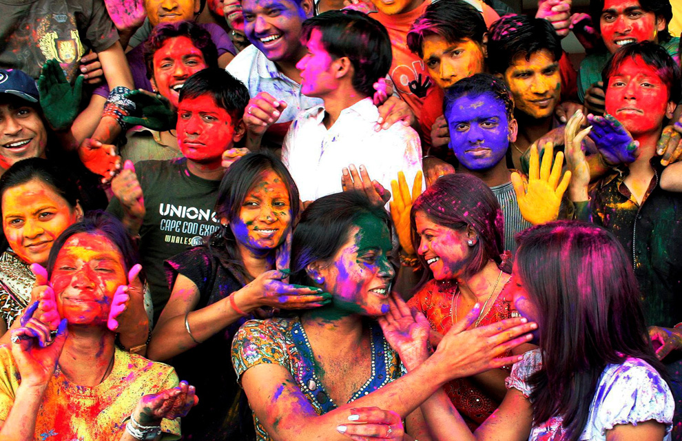 Children Playing Holi Pictures