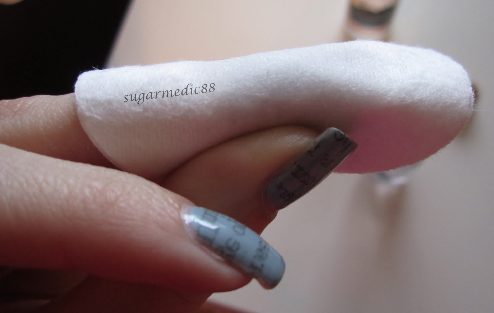 How To Make Newspaper Nails